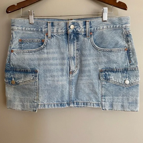 Aritzia Denim Forum The '90s Cargo Classic Mini Size 30 - Picture 6 of 16